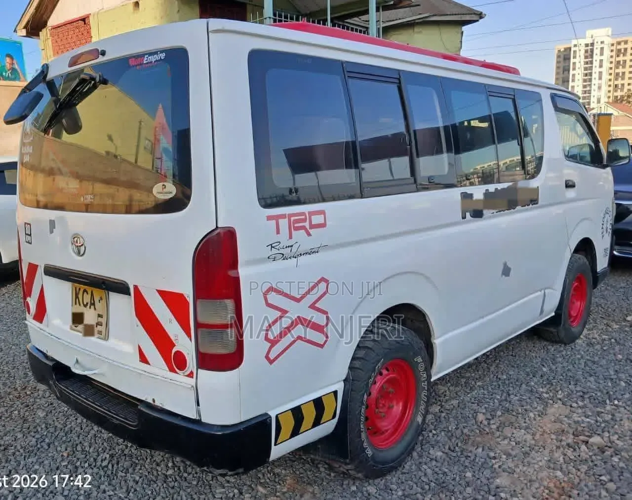 Toyota HiAce 2010 White