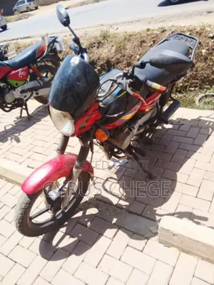 Bajaj Boxer 2023 Red