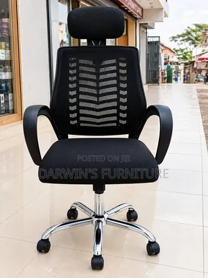 Swivel Cresting Rail Chair