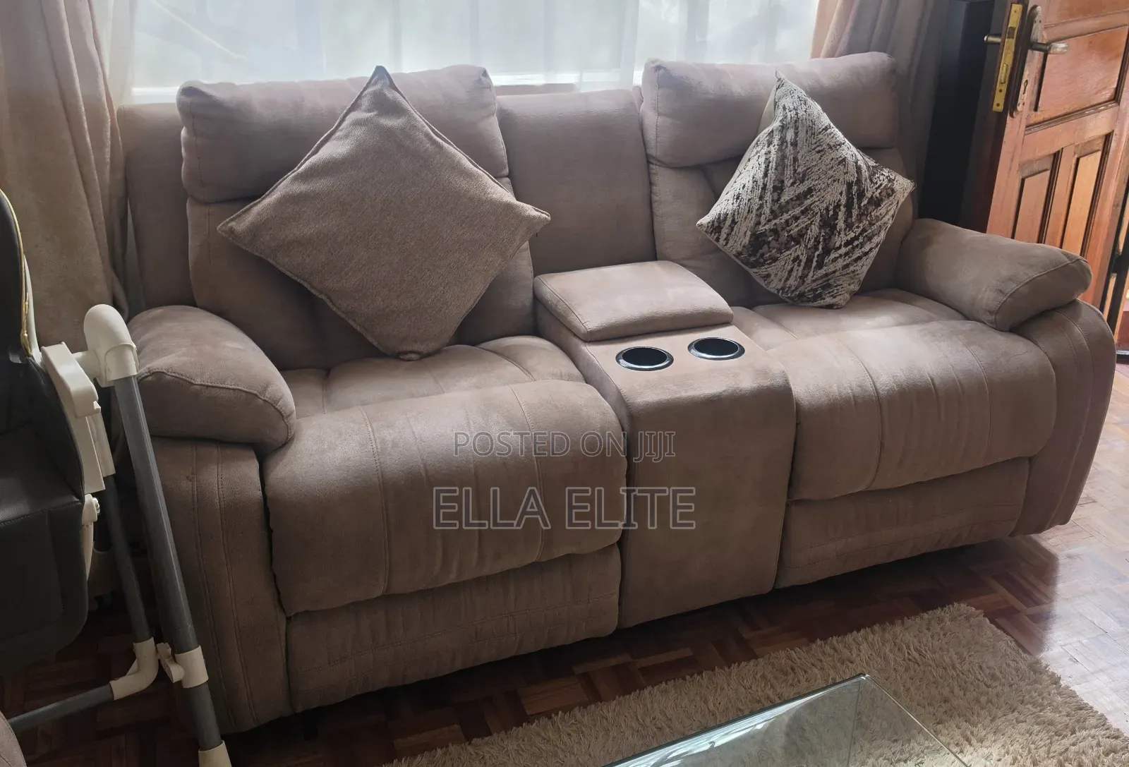 Comfortable 6 Seater Recliner Seats