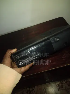 Black Xbox 360 With 14 Games Chipped KSh 13,000