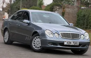 Mercedes-Benz E200 2006 Blue