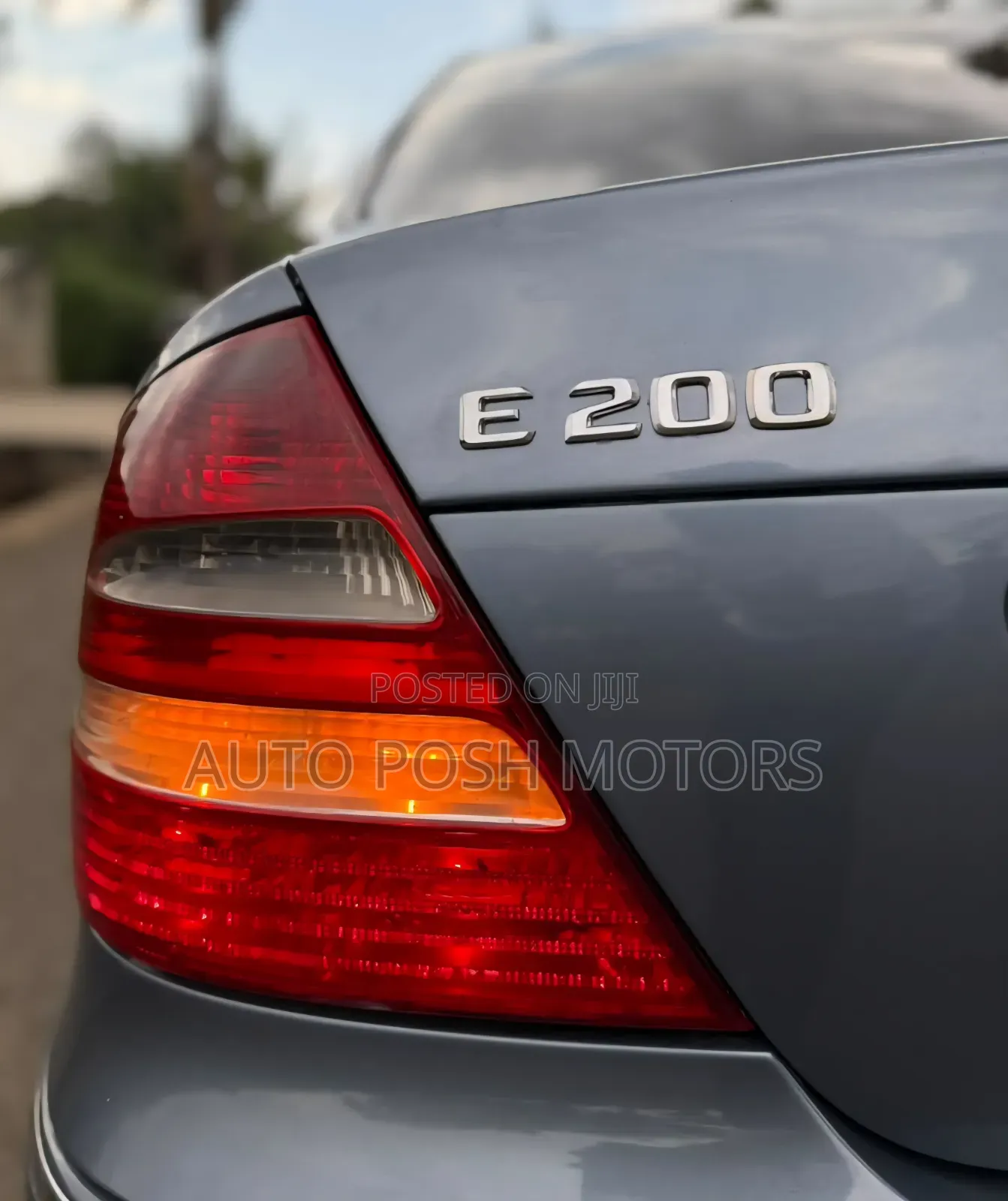 Mercedes-Benz E200 2006 Blue
