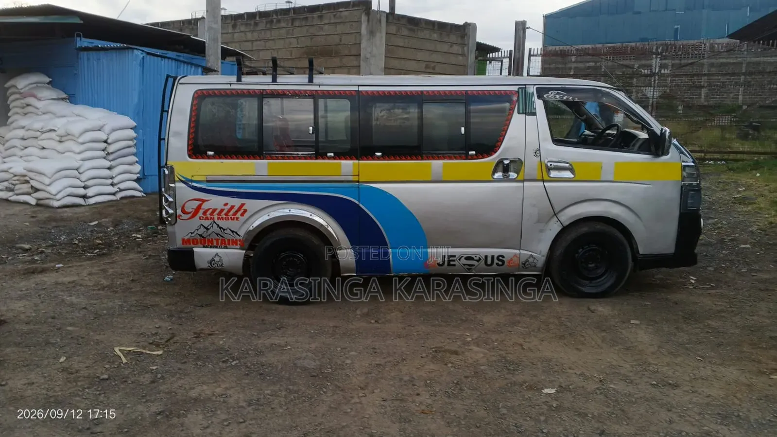Toyota HiAce 2011 Silver