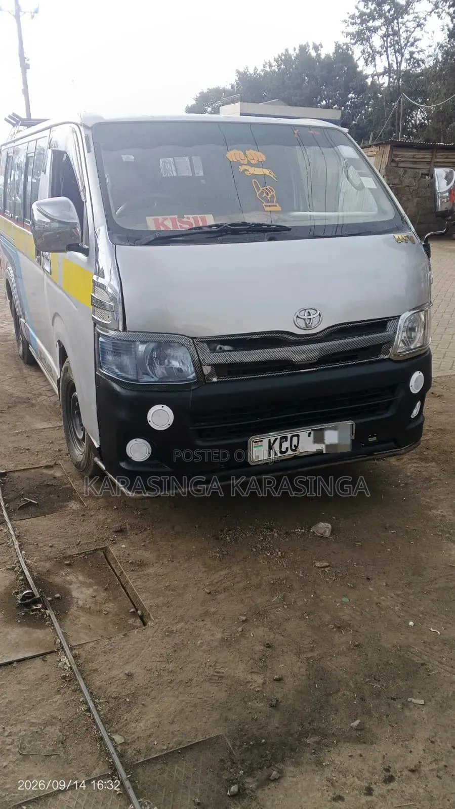 Toyota HiAce 2011 Silver