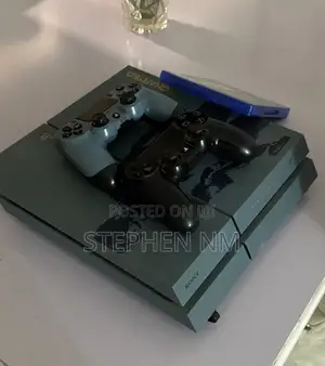 Sony PlayStation 4