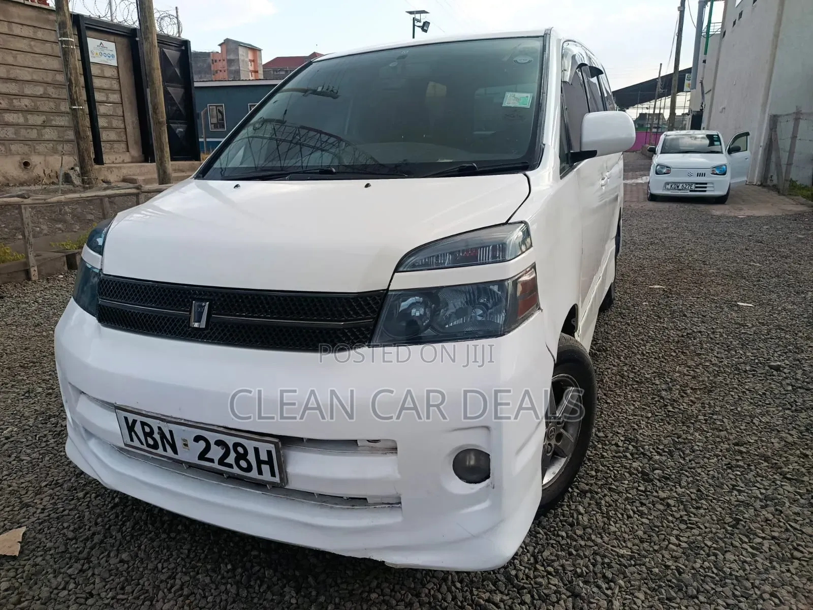 Toyota Voxy 2005 White