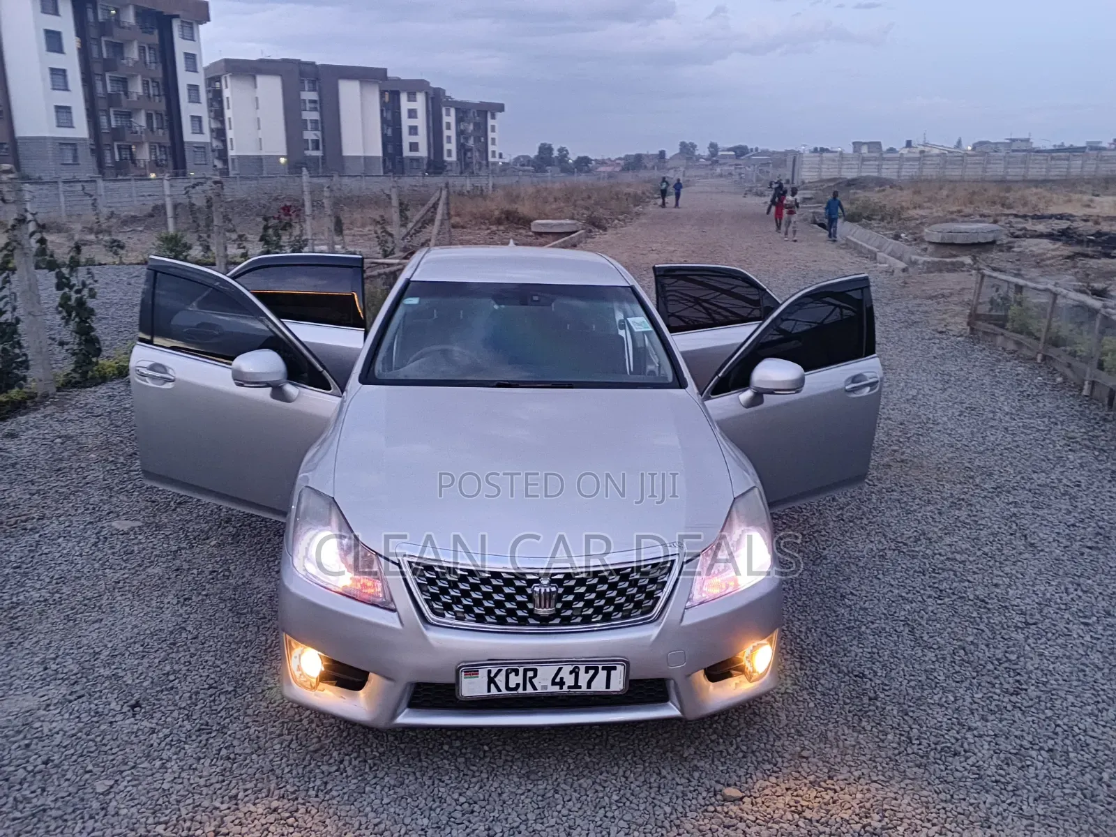 Toyota Crown 2011 Silver