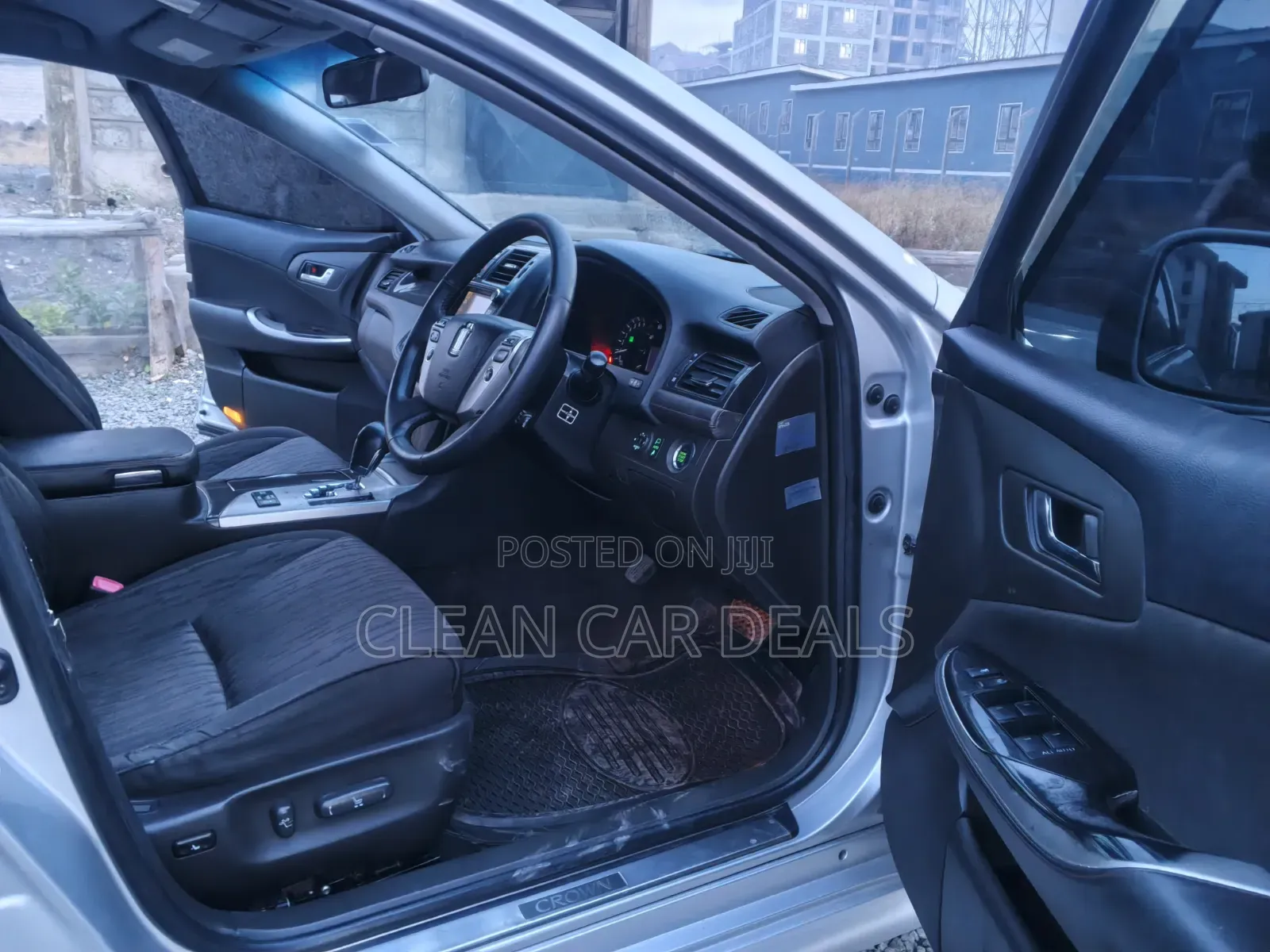 Toyota Crown 2011 Silver