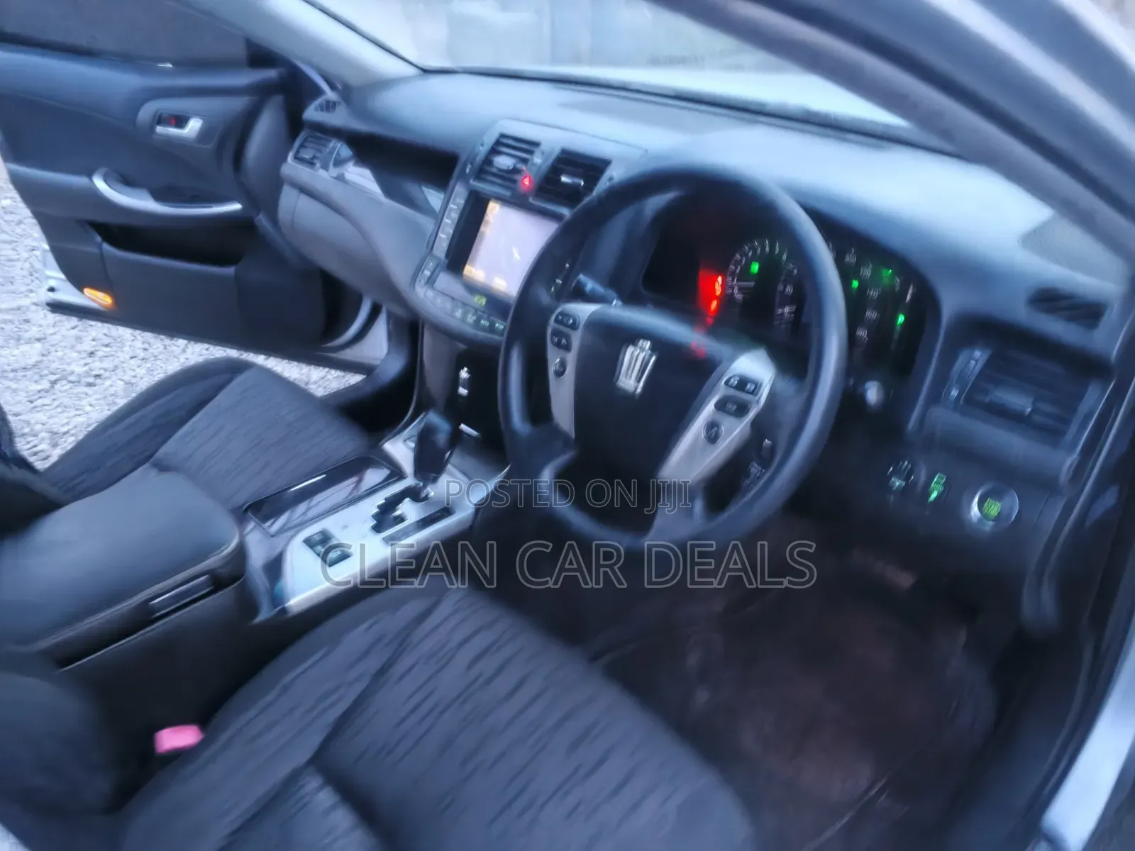 Toyota Crown 2011 Silver