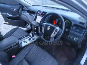 Toyota Crown 2011 Silver