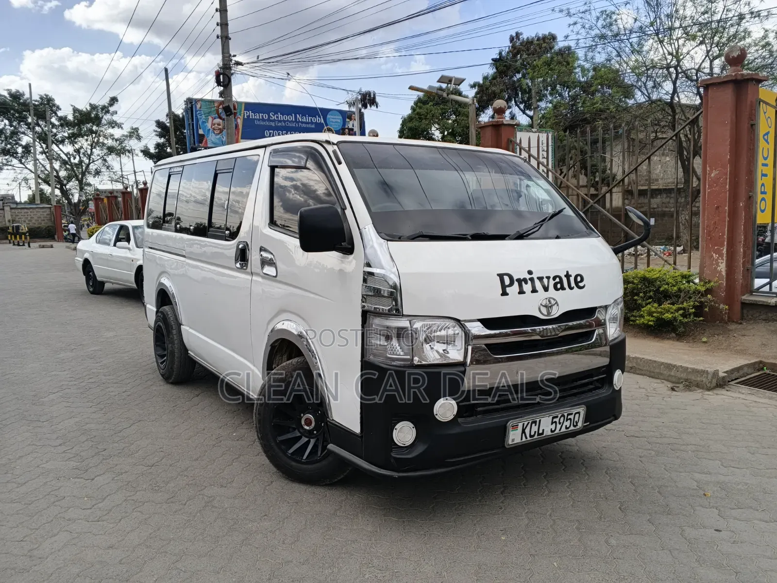 Toyota HiAce 2011 White
