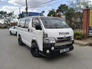 Toyota HiAce 2011 White