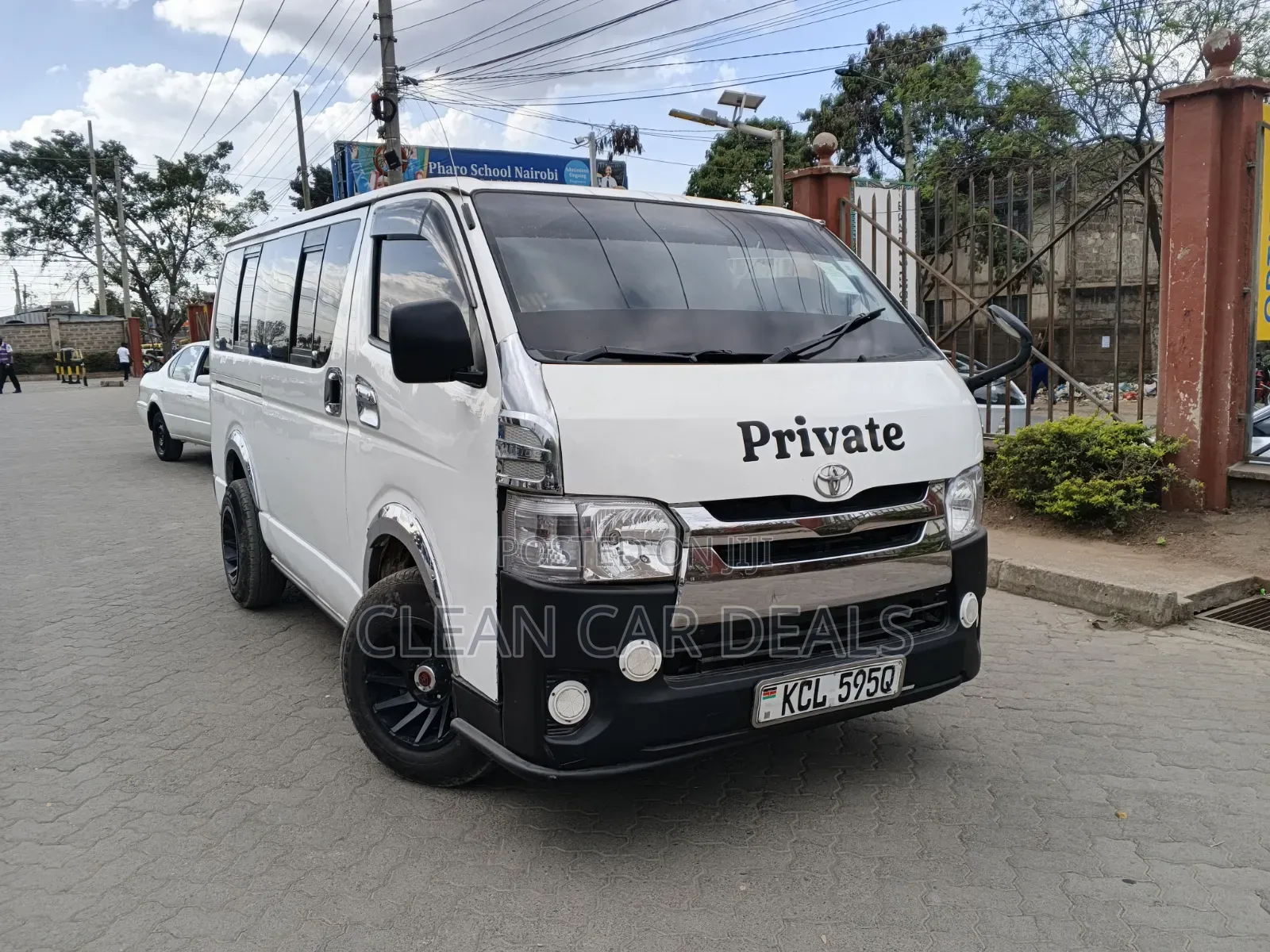 Toyota HiAce 2011 White