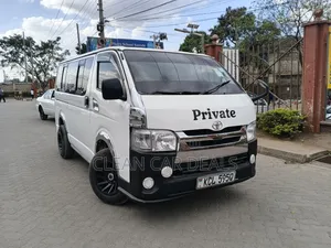 Toyota HiAce 2011 White