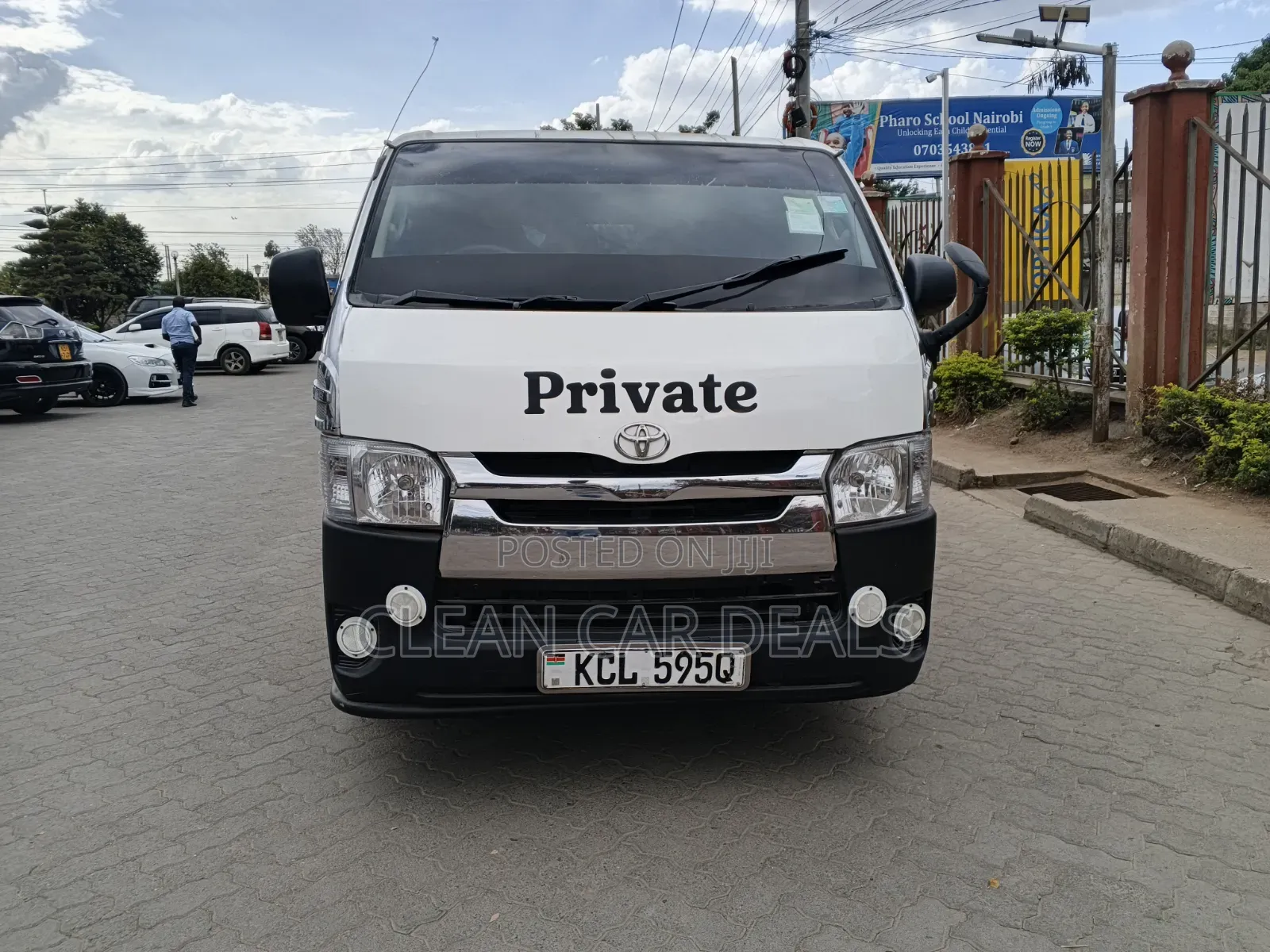 Toyota HiAce 2011 White