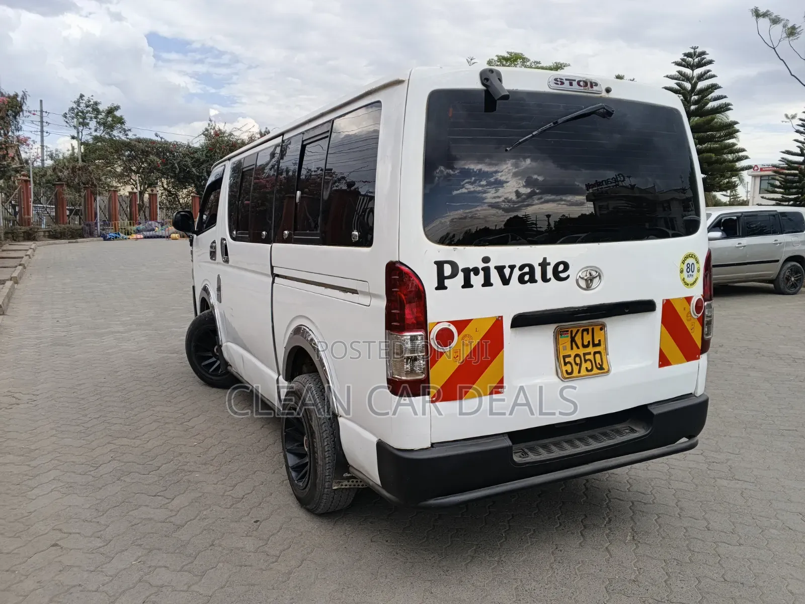 Toyota HiAce 2011 White