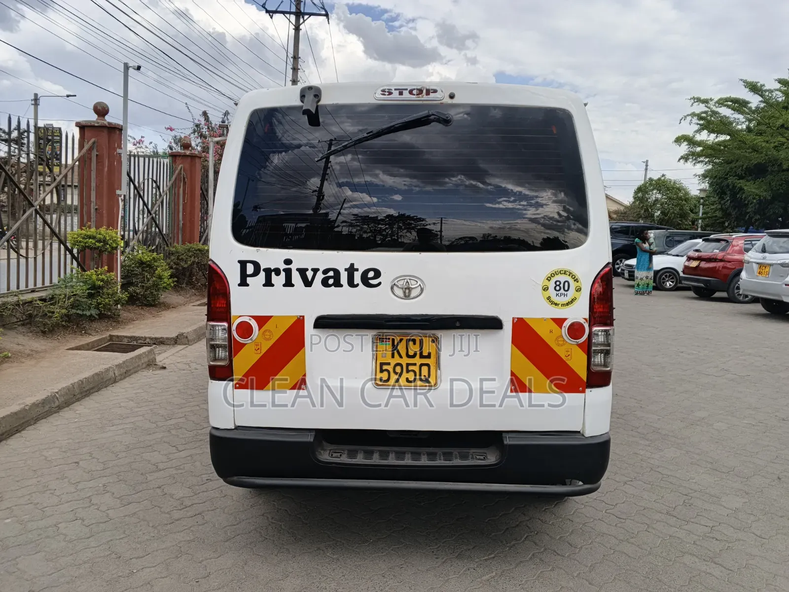 Toyota HiAce 2011 White