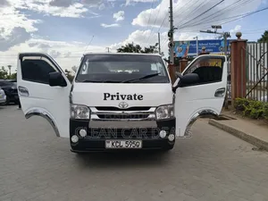 Toyota HiAce 2011 White