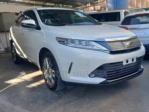 Toyota Harrier 2.0 2020 White