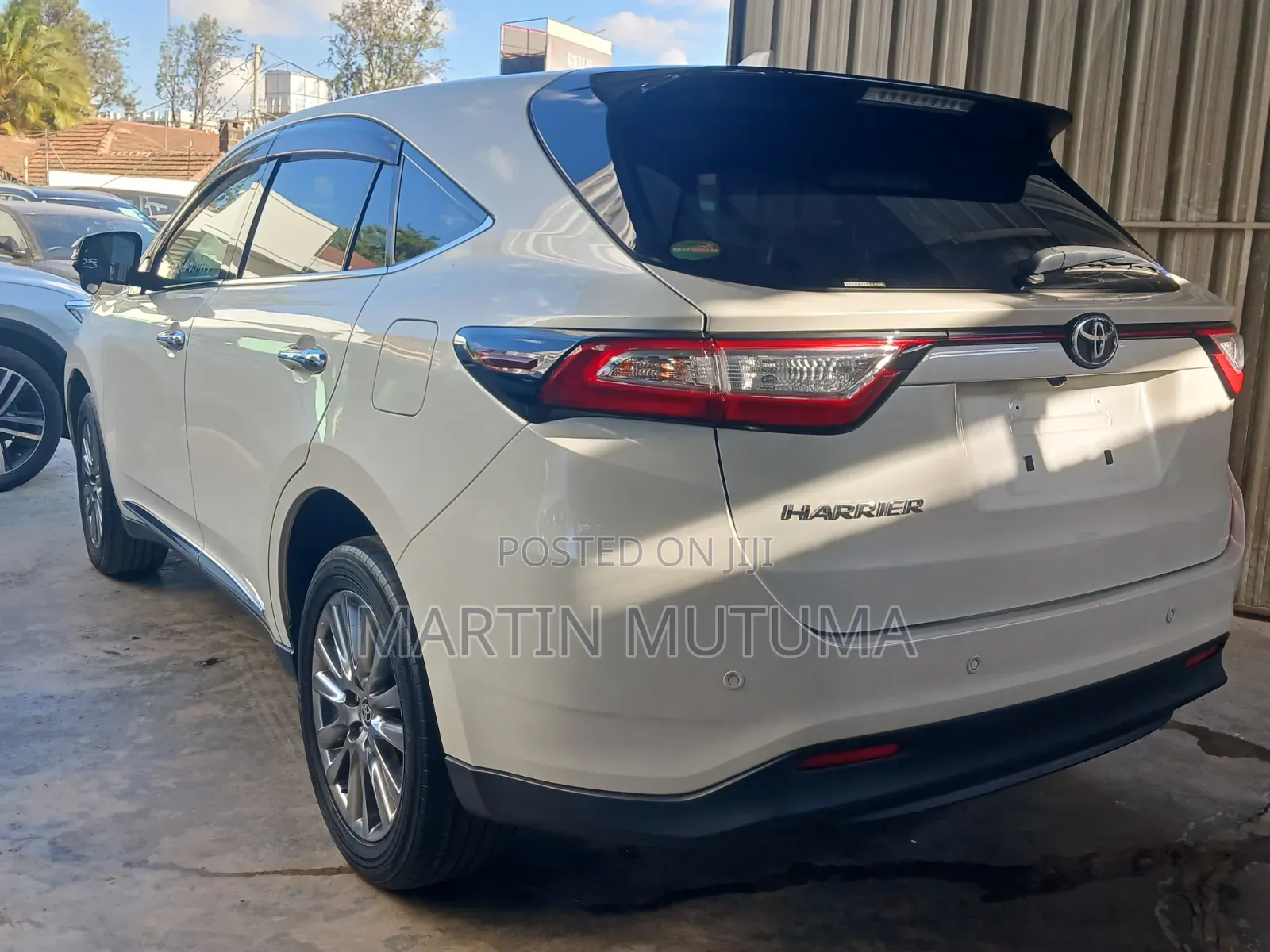Toyota Harrier 2.0 2020 White
