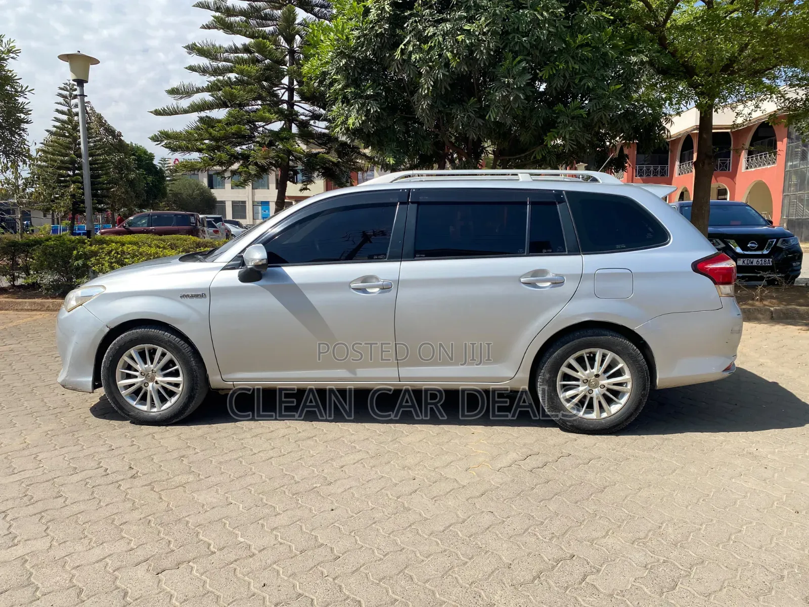 Toyota Corolla Fielder 2017 Silver