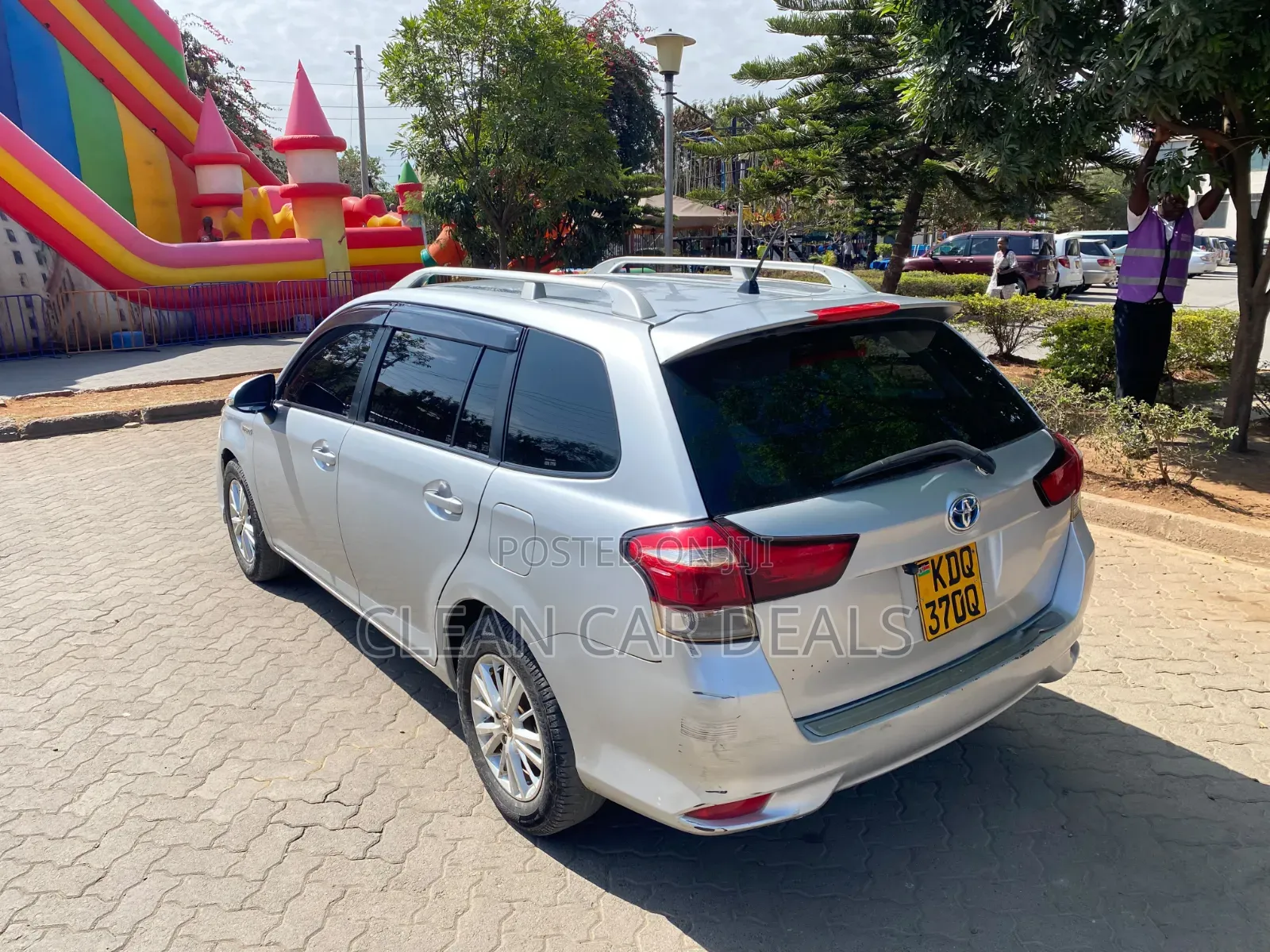 Toyota Corolla Fielder 2017 Silver