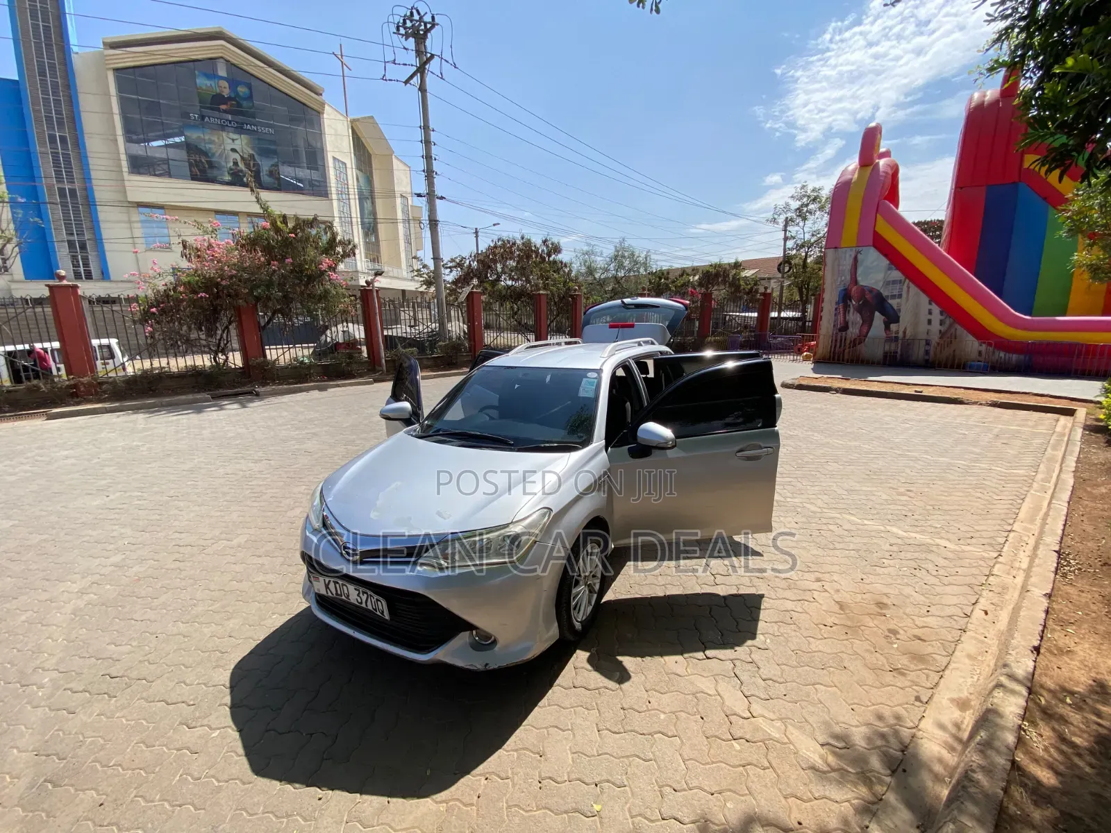 Toyota Corolla Fielder 2017 Silver