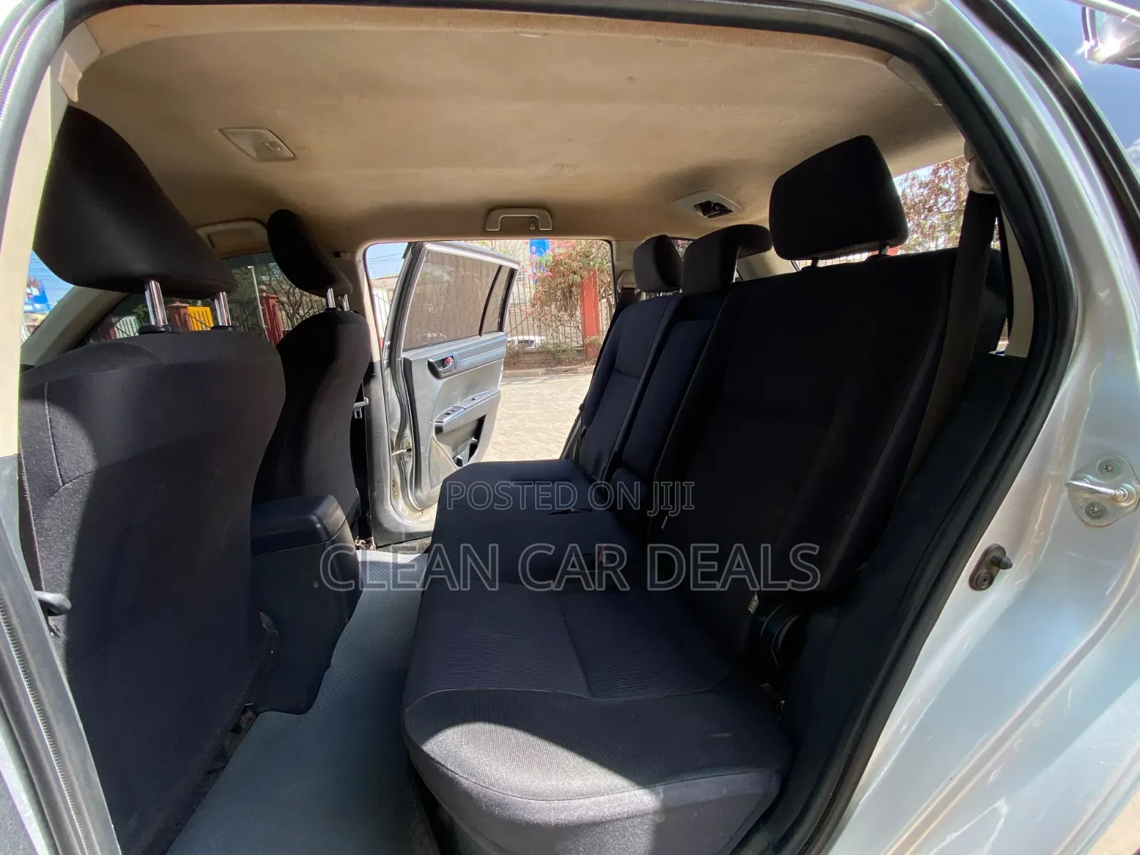 Toyota Corolla Fielder 2017 Silver