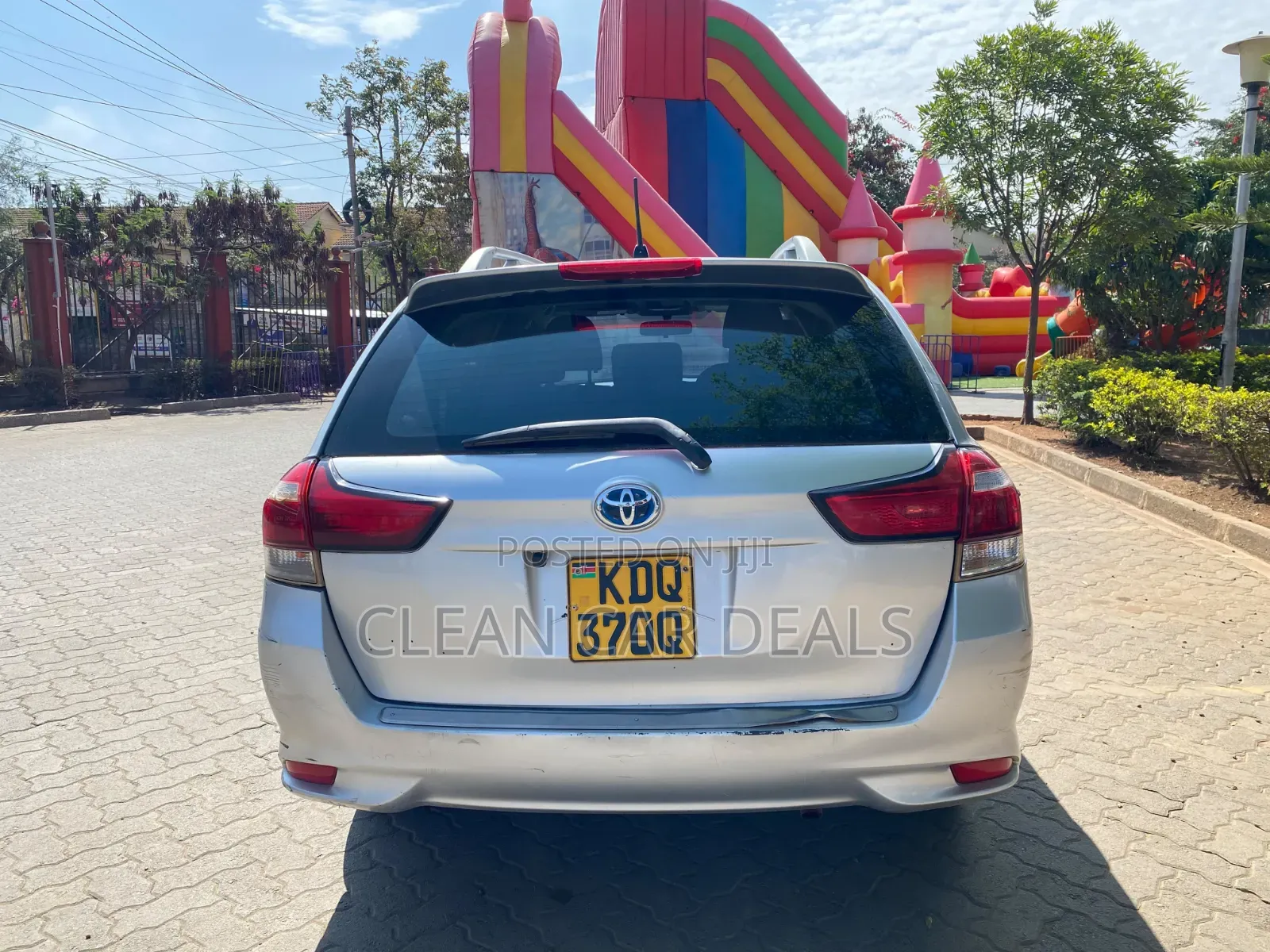 Toyota Corolla Fielder 2017 Silver