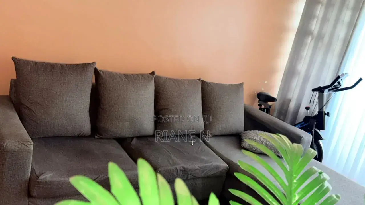 5 Seater L Seat
