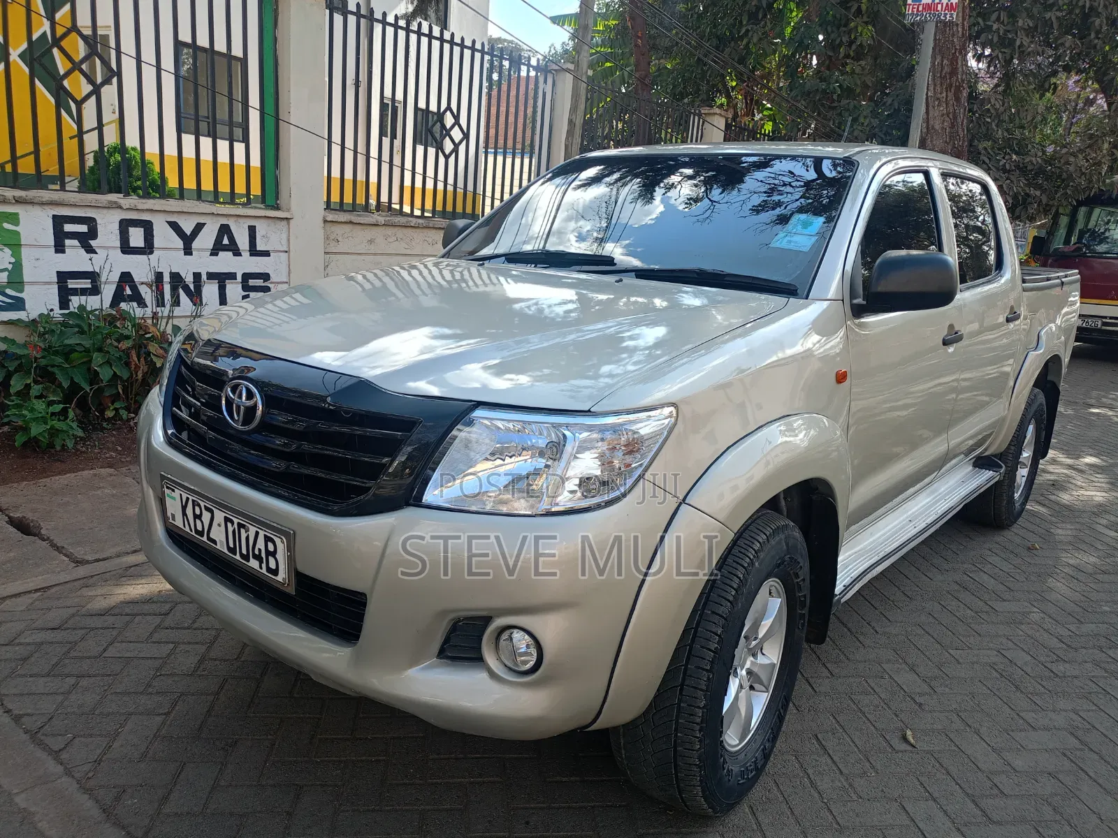 Toyota Hilux 2015 Gold