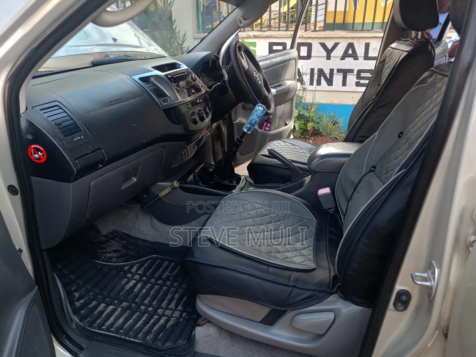 Toyota Hilux 2015 Gold