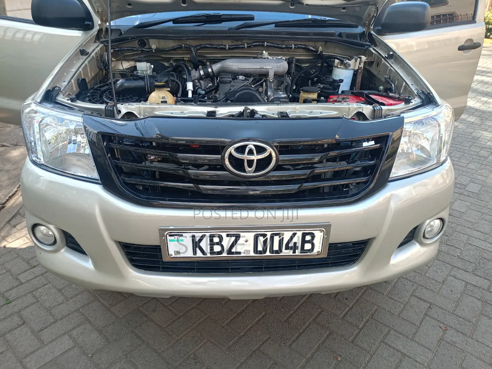 Toyota Hilux 2015 Gold