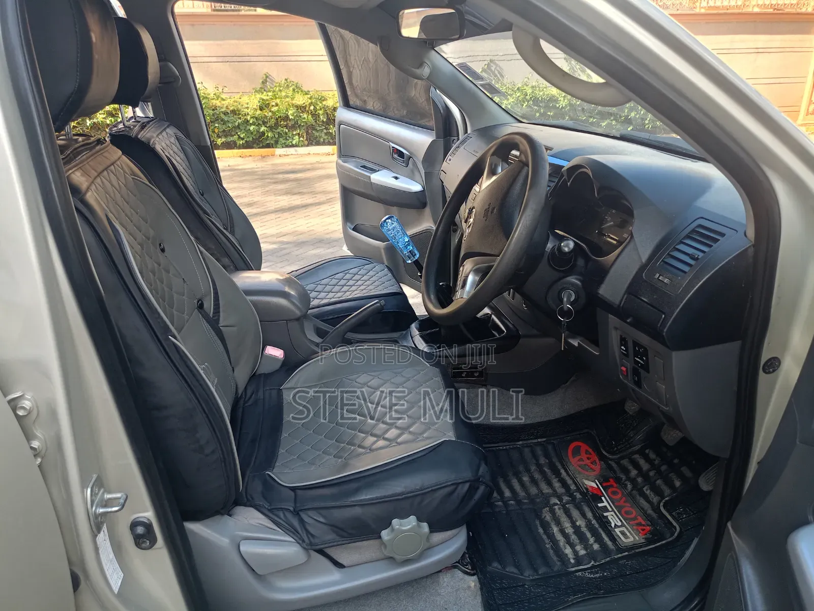 Toyota Hilux 2015 Gold