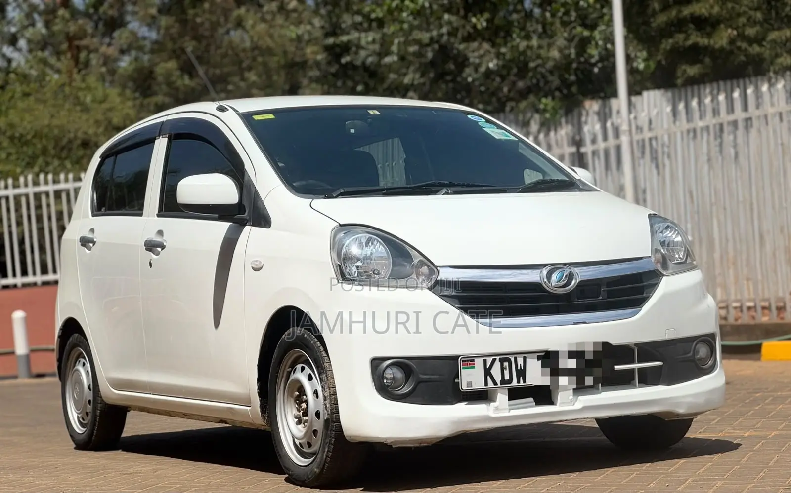 Daihatsu Mira 2017 White