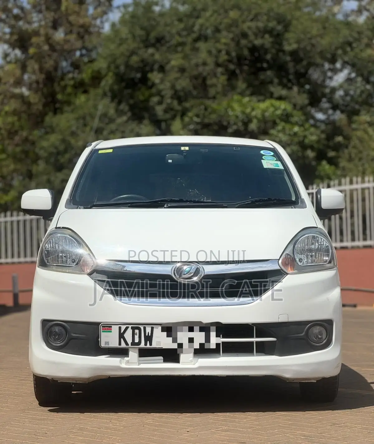 Daihatsu Mira 2017 White