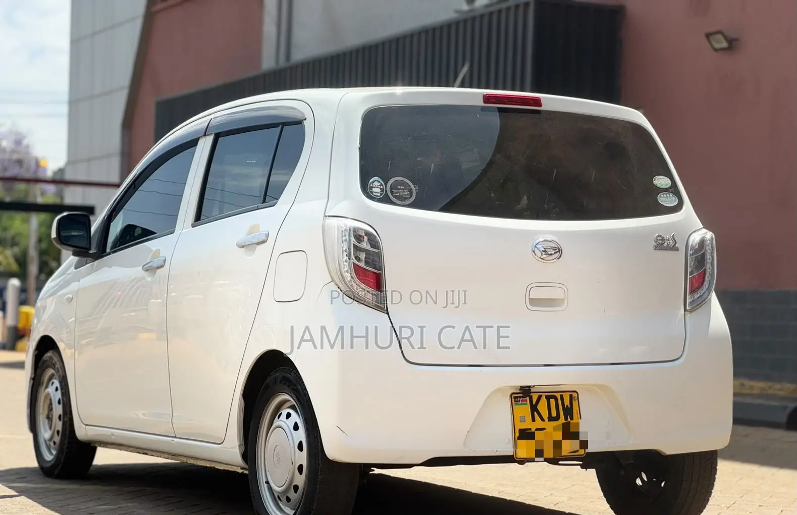 Daihatsu Mira 2017 White