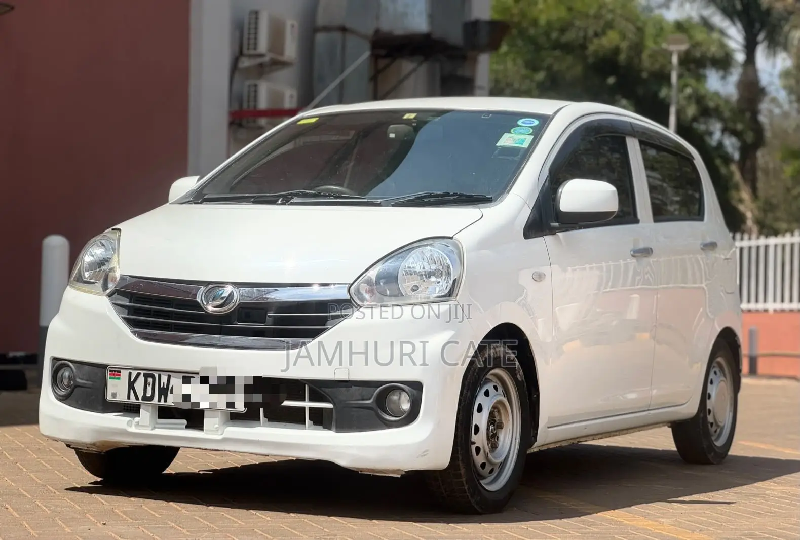 Daihatsu Mira 2017 White