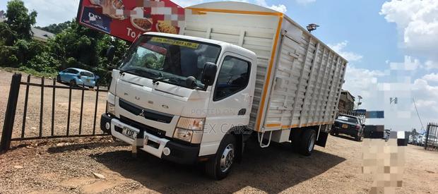 Mitsubishi Fuso Canter 2023 White