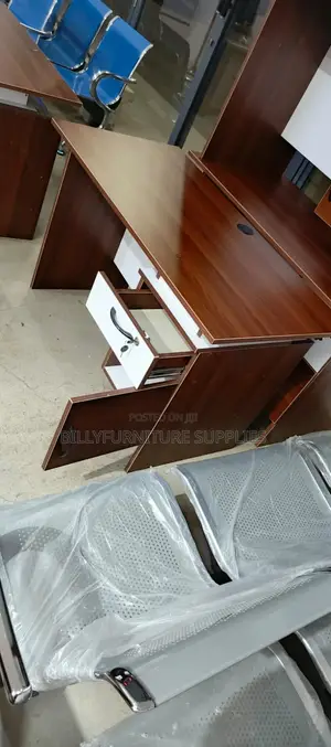 Modern Wooden Executive Office Desk With Lockable Drawers and Cabinet