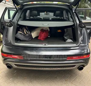 Audi Q7 2010 Black