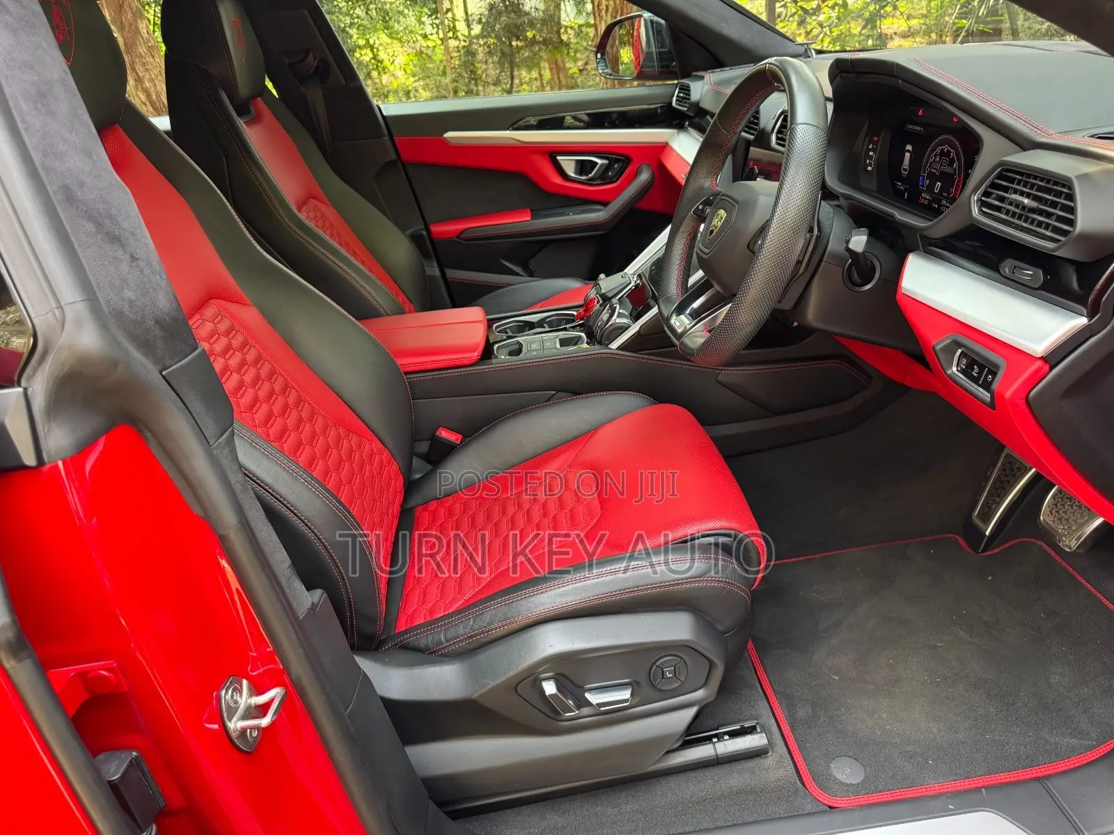 Lamborghini Urus Base 2019 Red