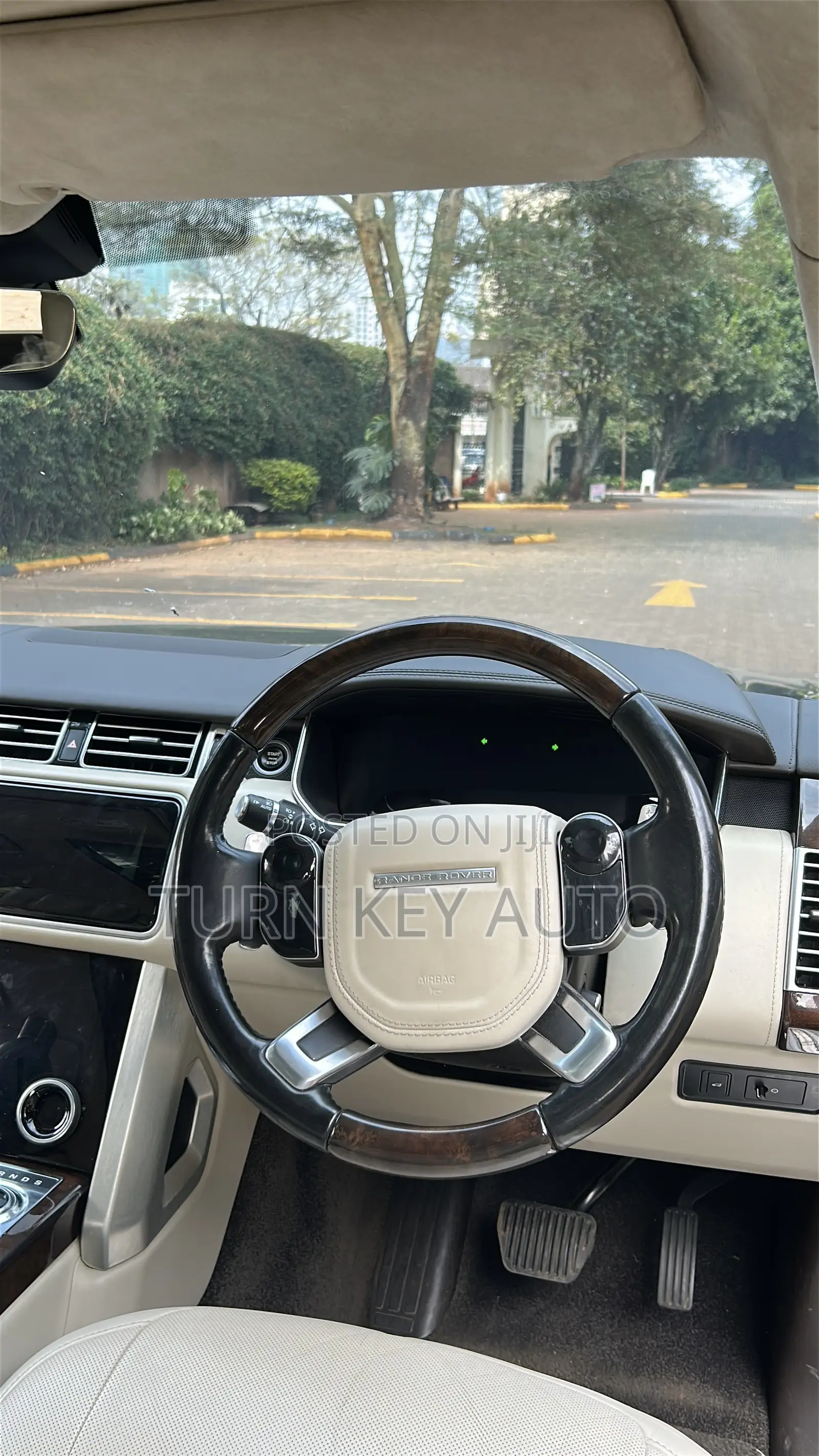 Land Rover Range Rover Vogue 2018 Black