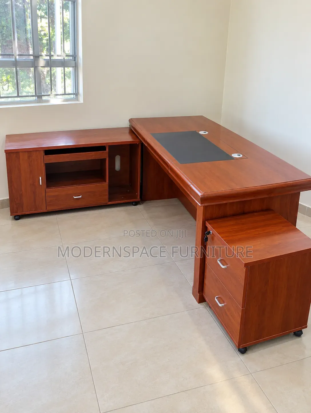 Mahogany Executive L-Shaped Office Desk