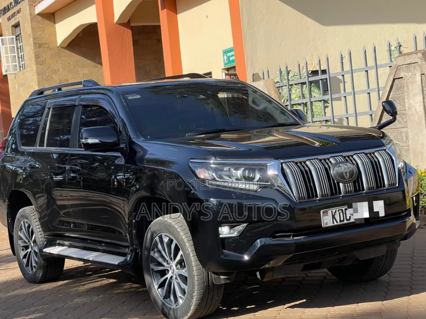 Toyota Land Cruiser Prado 2.8 2017 Black