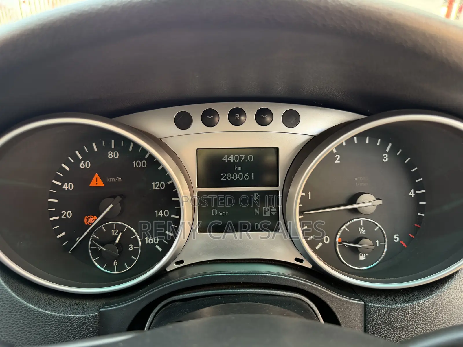 Mercedes-Benz 300D 2009 Silver
