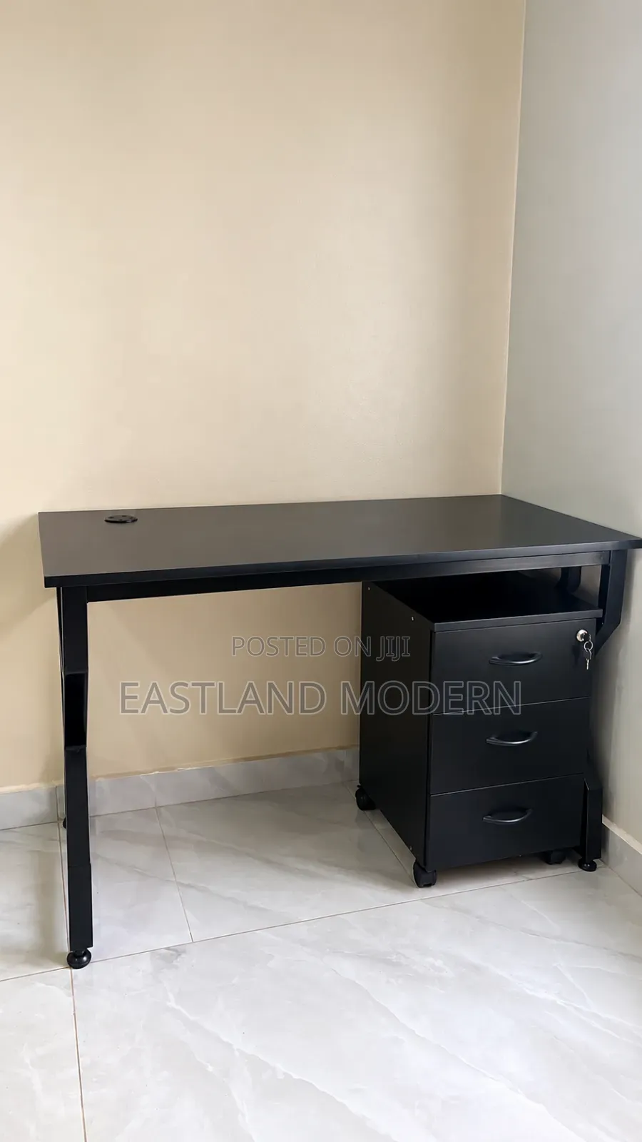 Black Office Desk With Mobile Drawer Cabinet