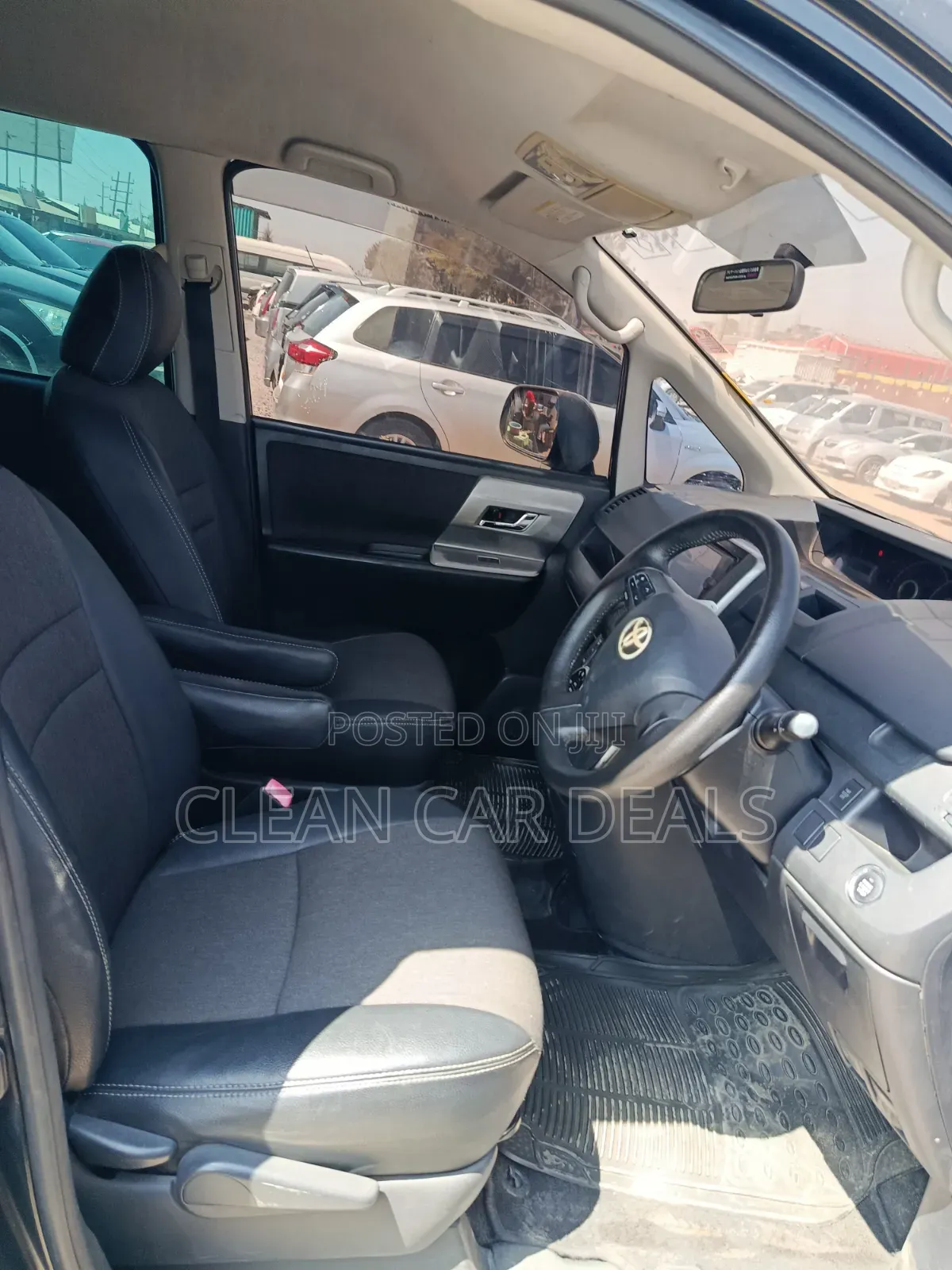 Toyota Voxy 2013 Black