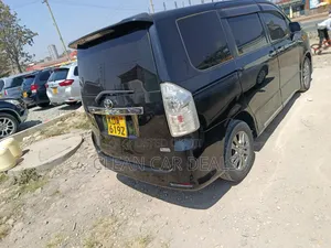 Toyota Voxy 2013 Black